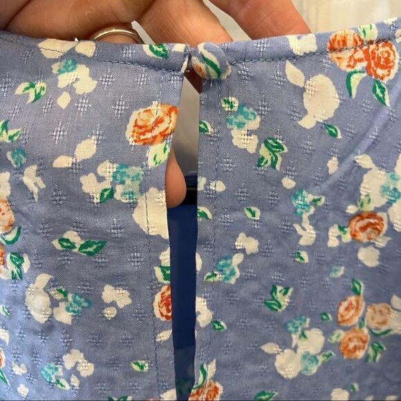 Matilda Jane NWT Periwinkle flutter sleeve floral rayon top SM - Picture 5 of 9